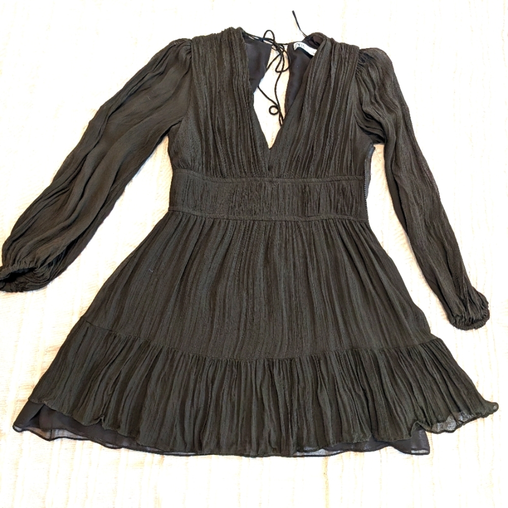 Zara Deep V-neck Short Black Dress size Small